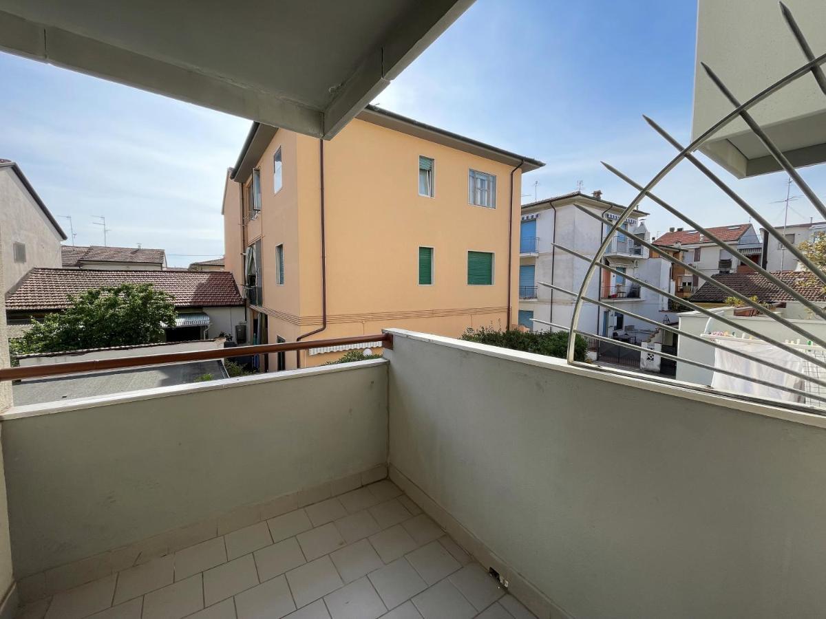 Stefano'S Guests House: 2 Bedrooms & Parking In 비아레지오 외부 사진